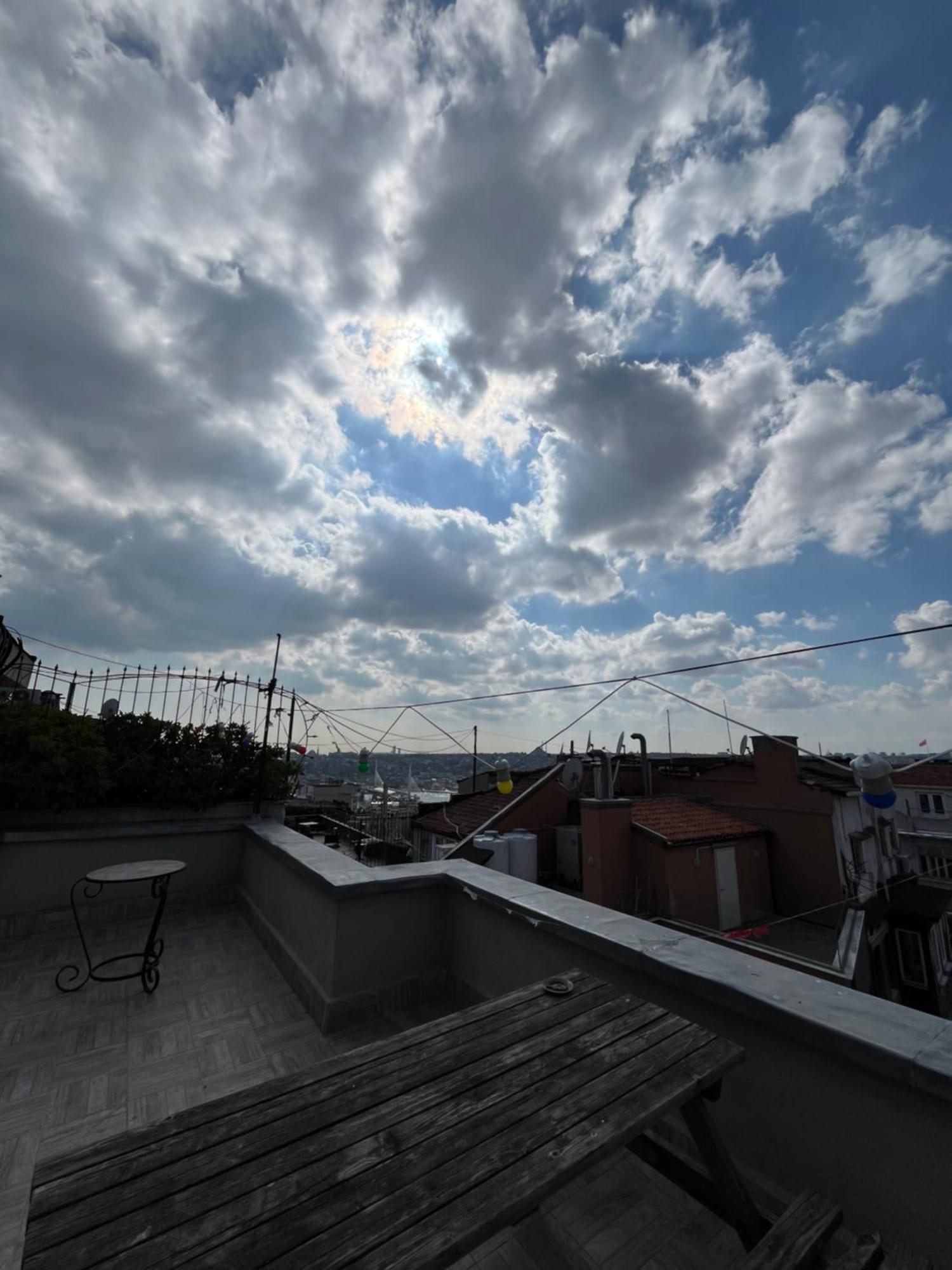 Ganbaru Tours - Flats In Galata Apartment Istanbul Exterior photo
