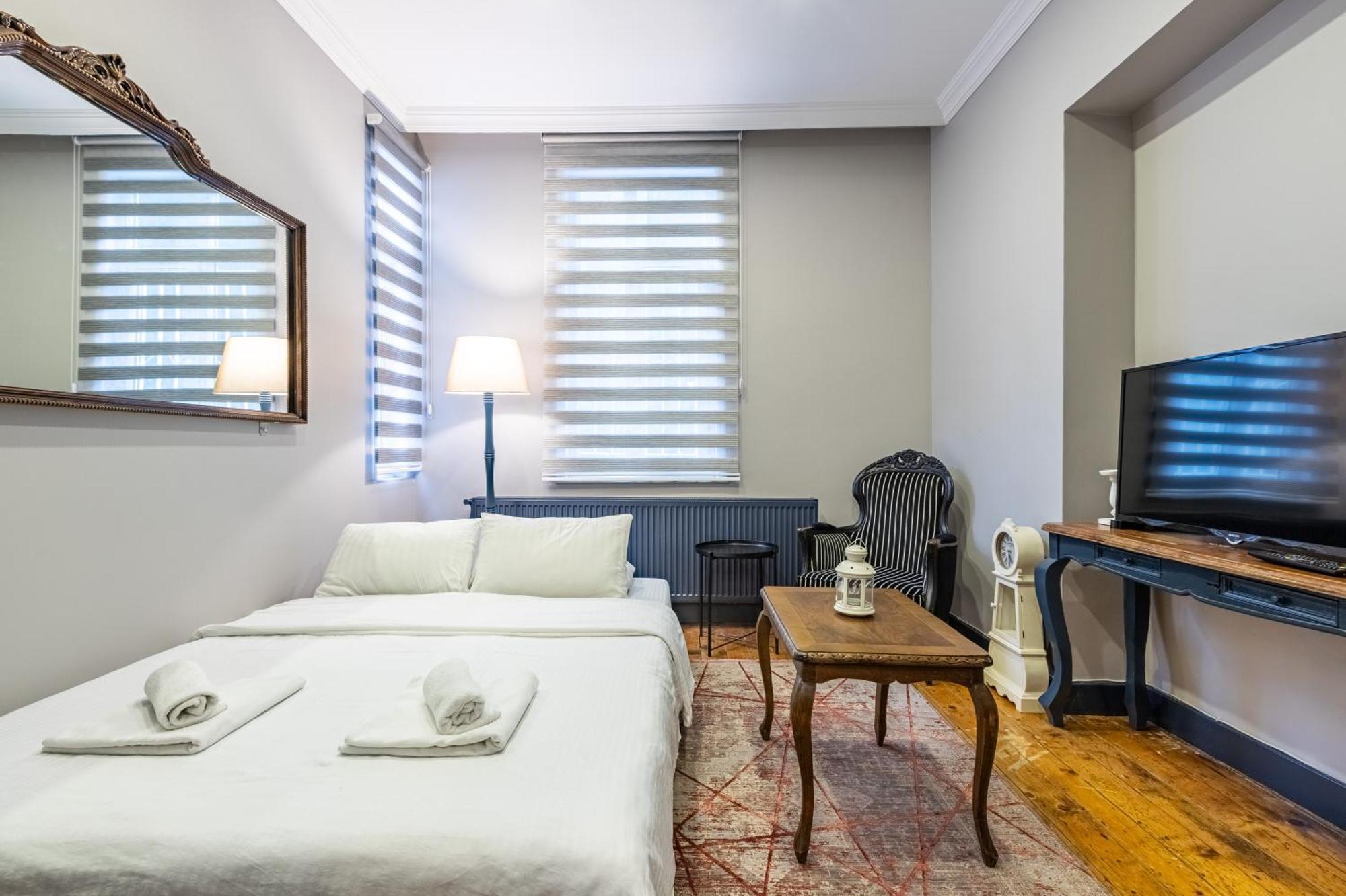 Ganbaru Tours - Flats In Galata Apartment Istanbul Exterior photo